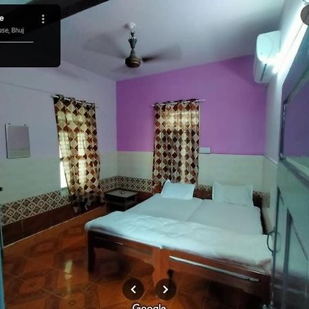 City Guest House Bhuj Eksteriør bilde
